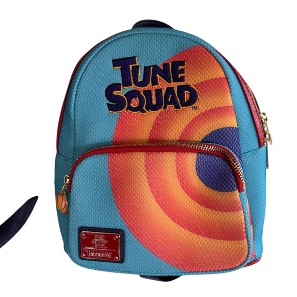 47. Loungefly Space Jam Tune Squad Bugs Womens Double Strap Shoulder Bag main image 5